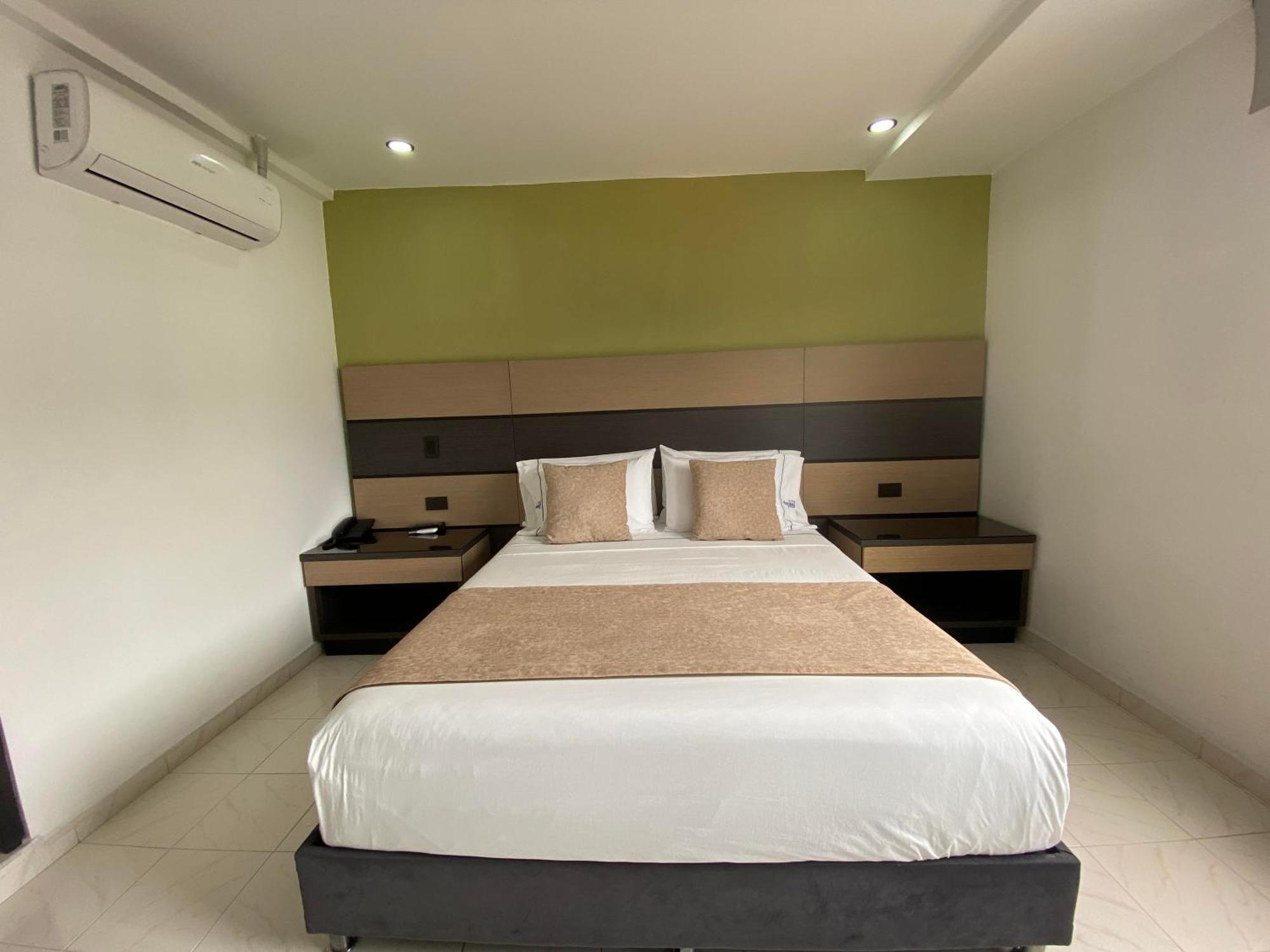 Hotel Plaza Real Ocana Ngoại thất bức ảnh