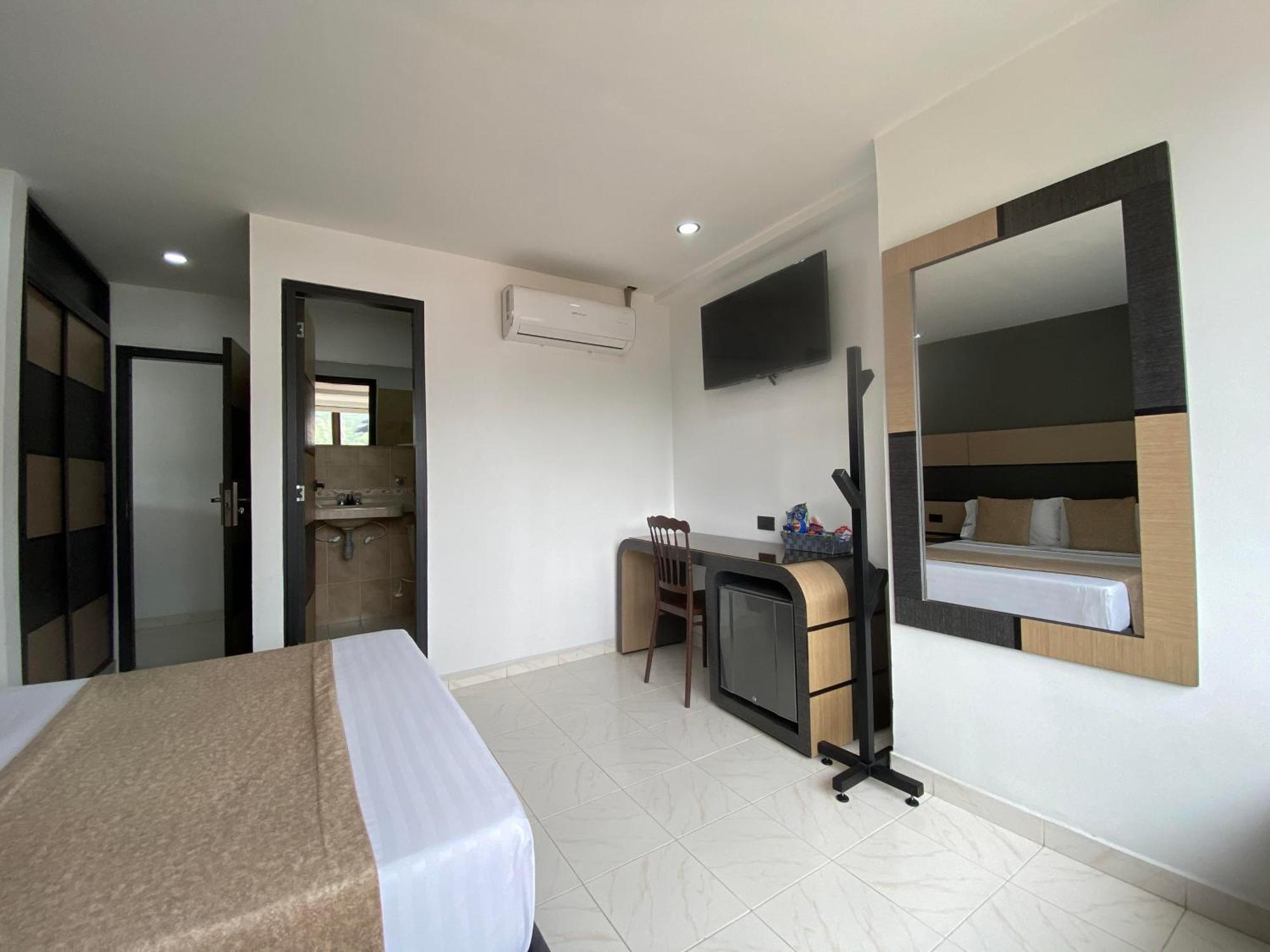 Hotel Plaza Real Ocana Ngoại thất bức ảnh