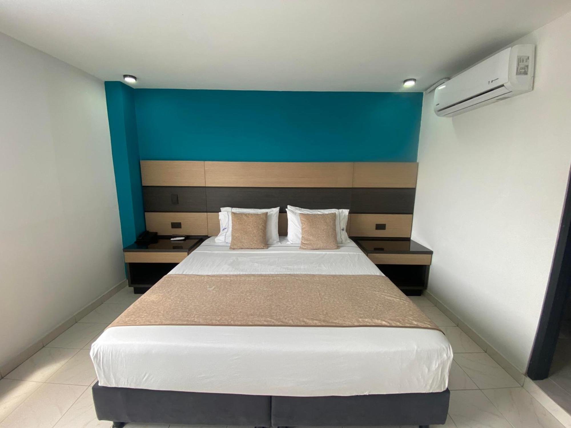 Hotel Plaza Real Ocana Ngoại thất bức ảnh