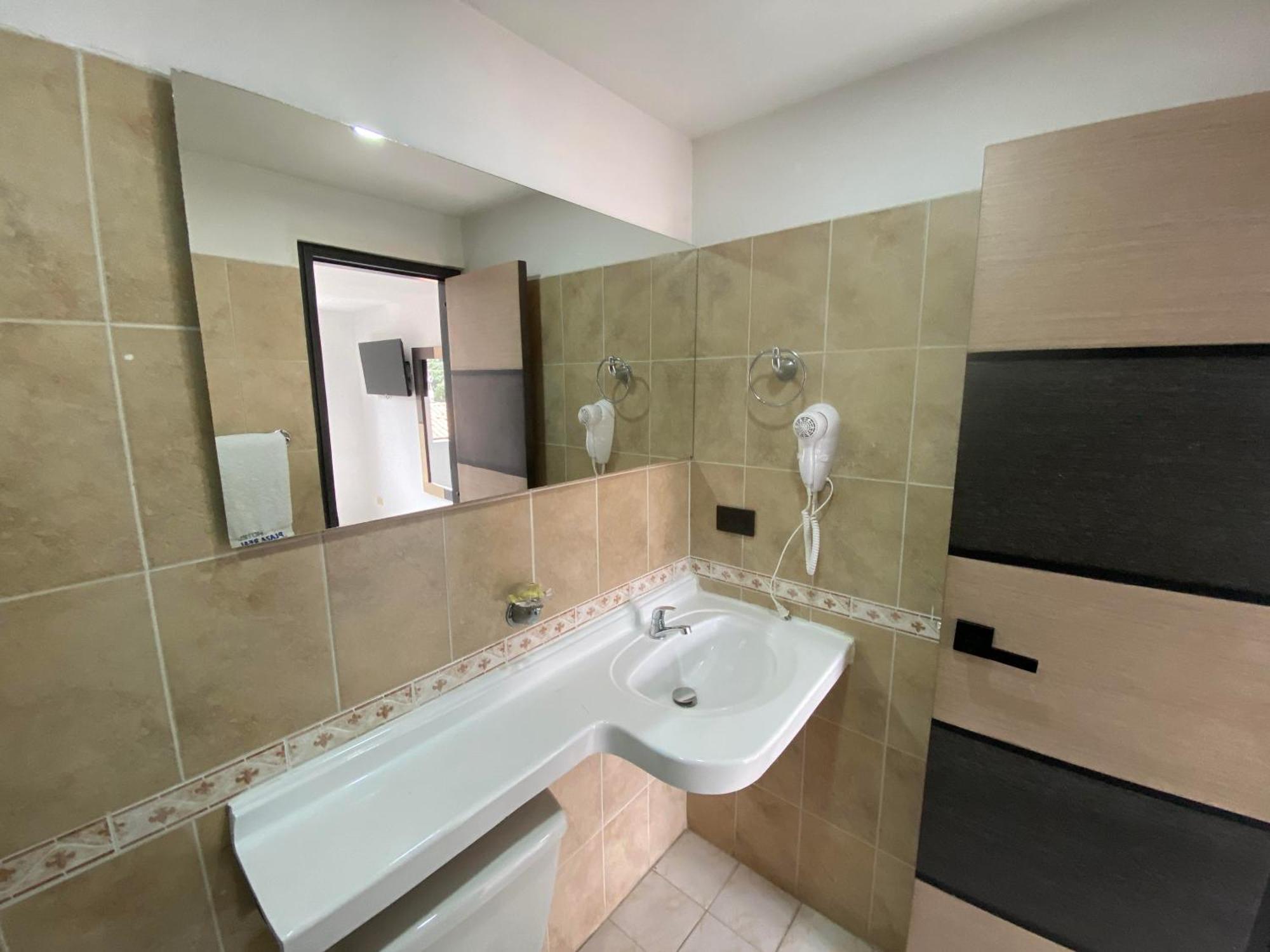 Hotel Plaza Real Ocana Ngoại thất bức ảnh