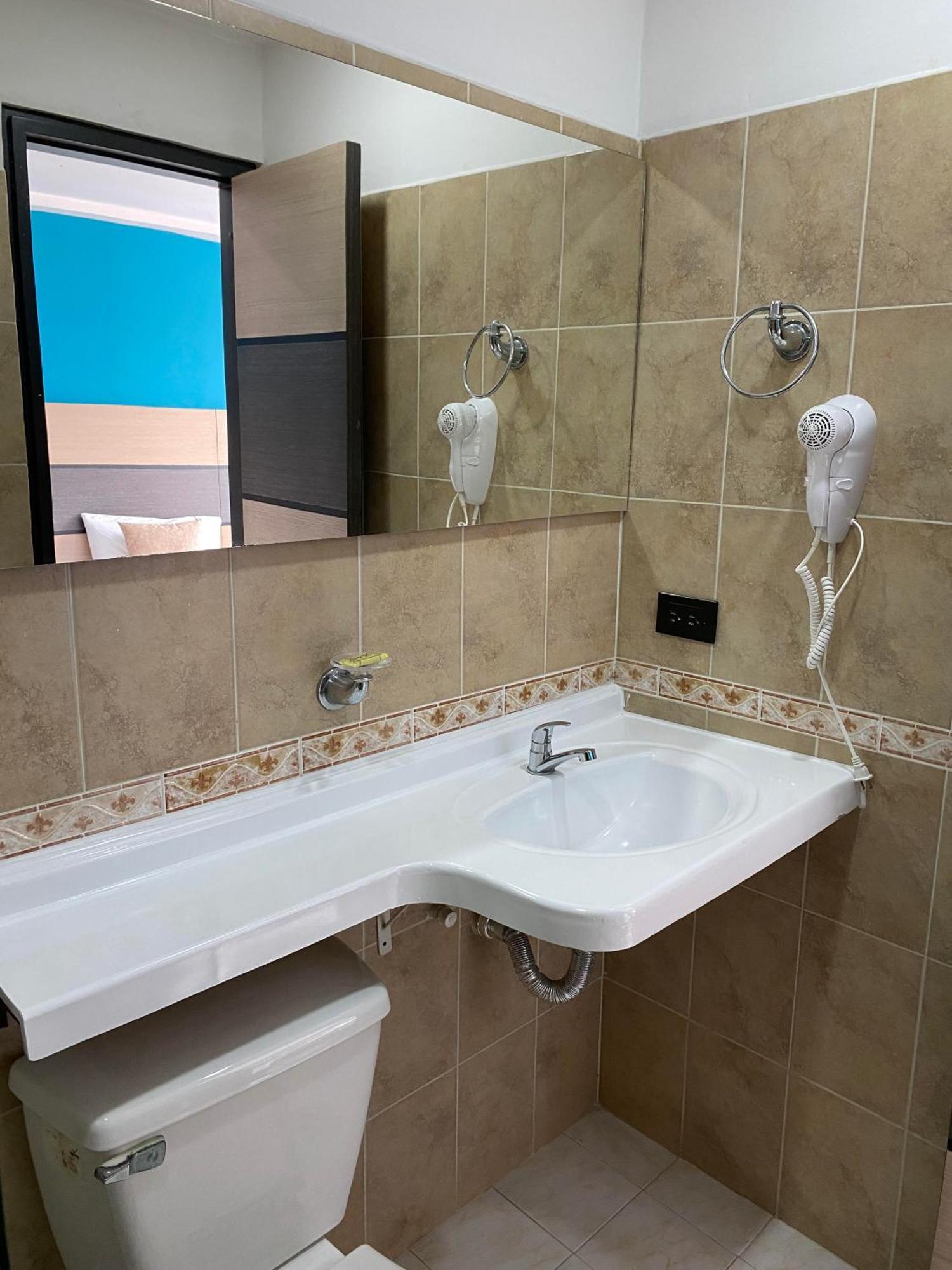 Hotel Plaza Real Ocana Ngoại thất bức ảnh